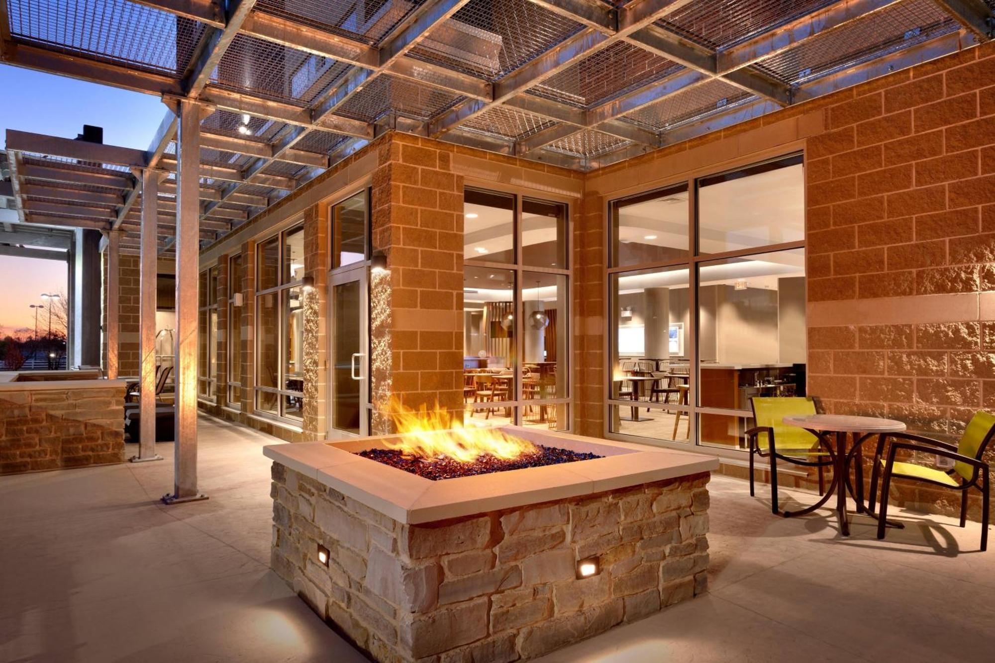 Springhill Suites By Marriott Coralville Extérieur photo