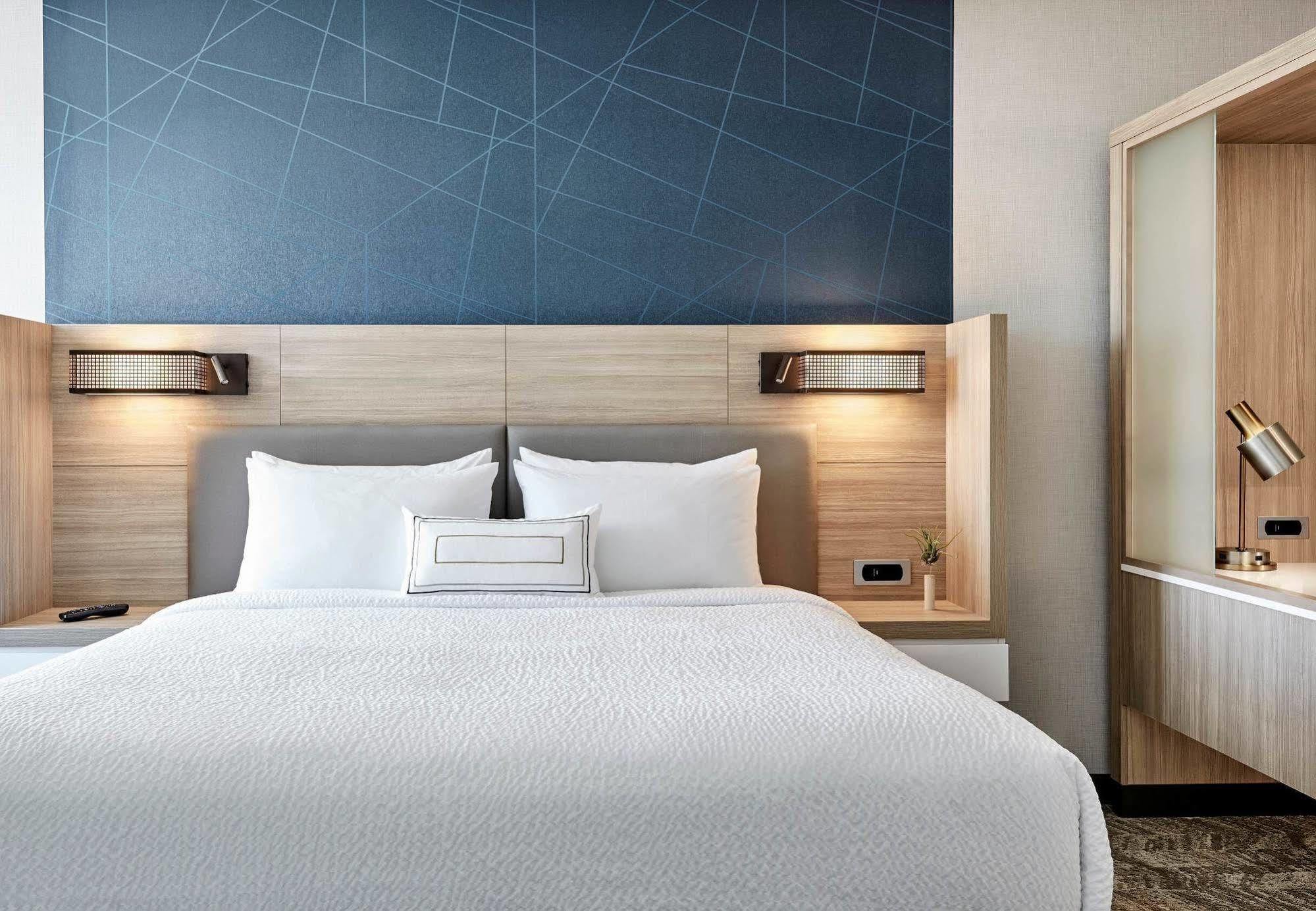 Springhill Suites By Marriott Coralville Extérieur photo
