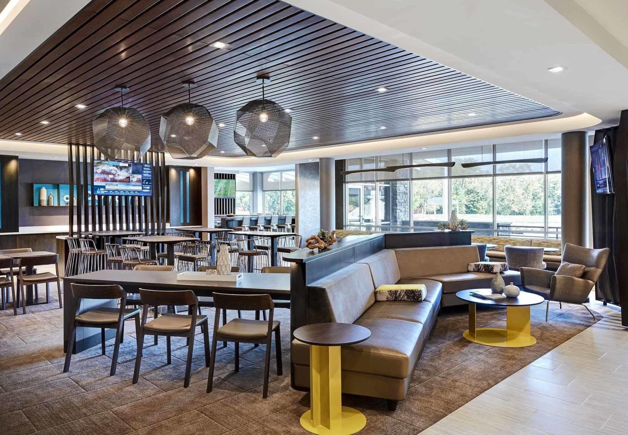 Springhill Suites By Marriott Coralville Extérieur photo